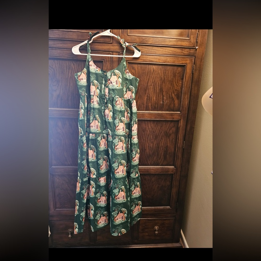 Kate Quinn Hansel and Gretel dress small